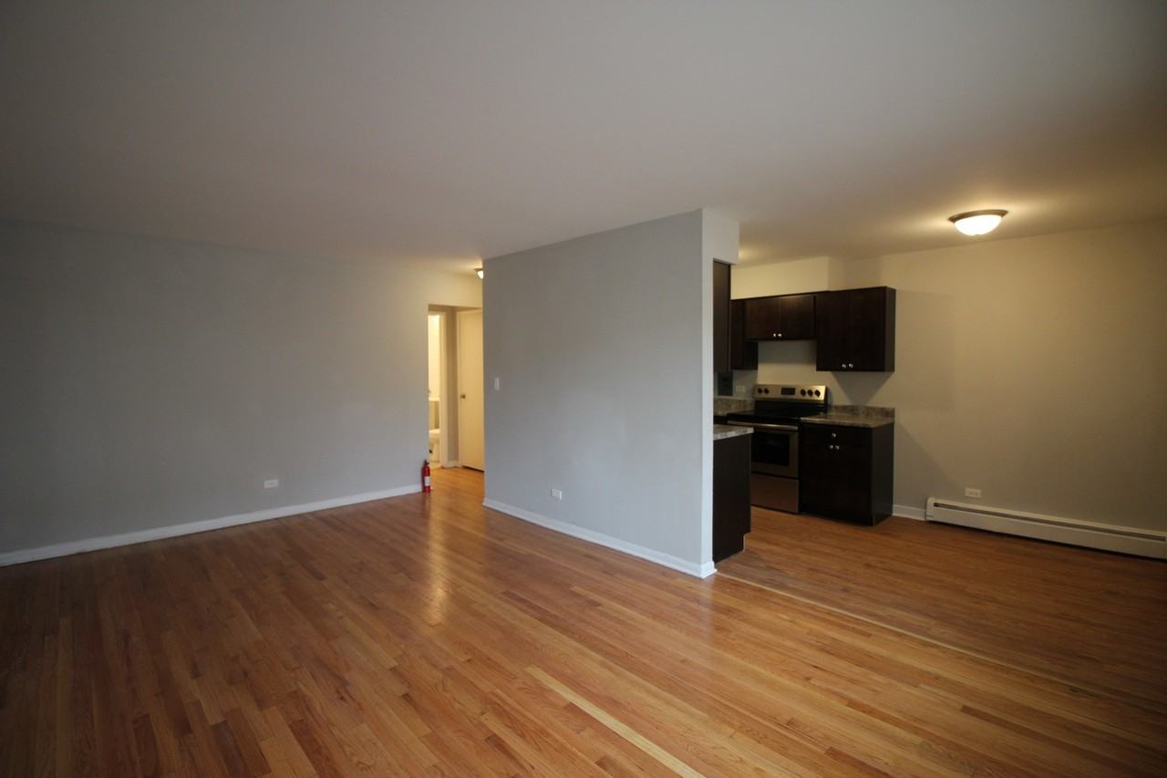1644 W Morse Ave #3W - Photo 2 of 8
