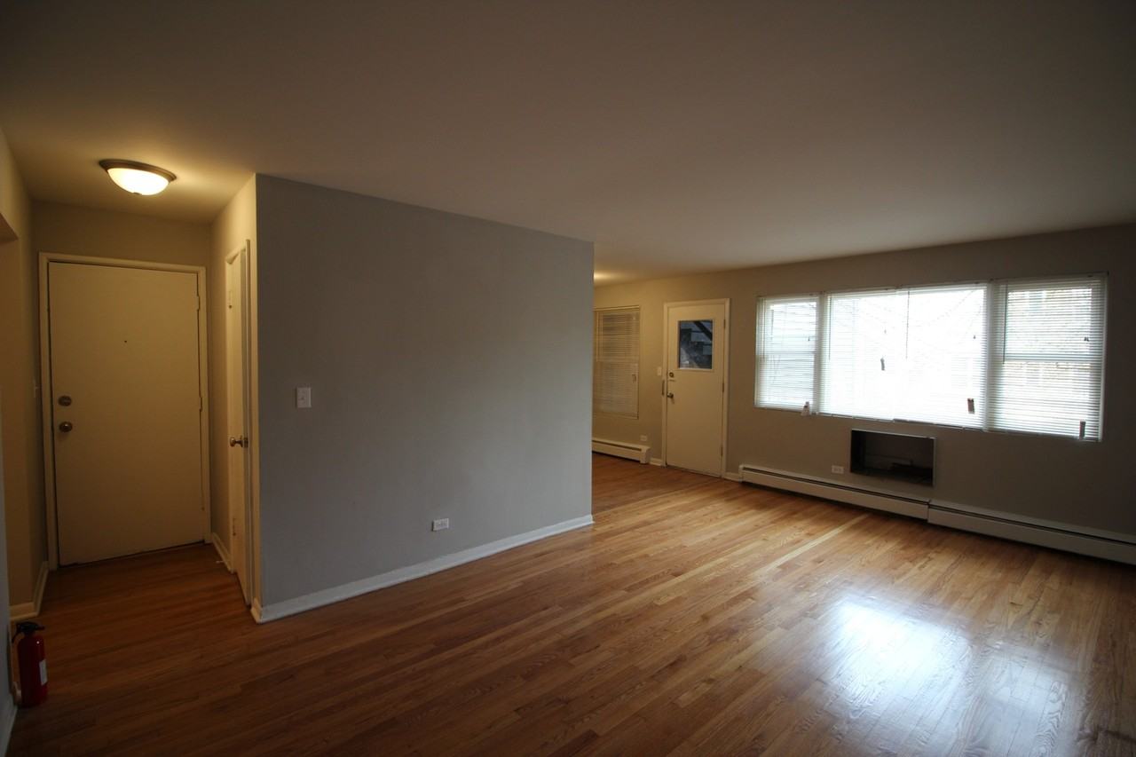 1644 W Morse Ave #3W - Photo 3 of 8