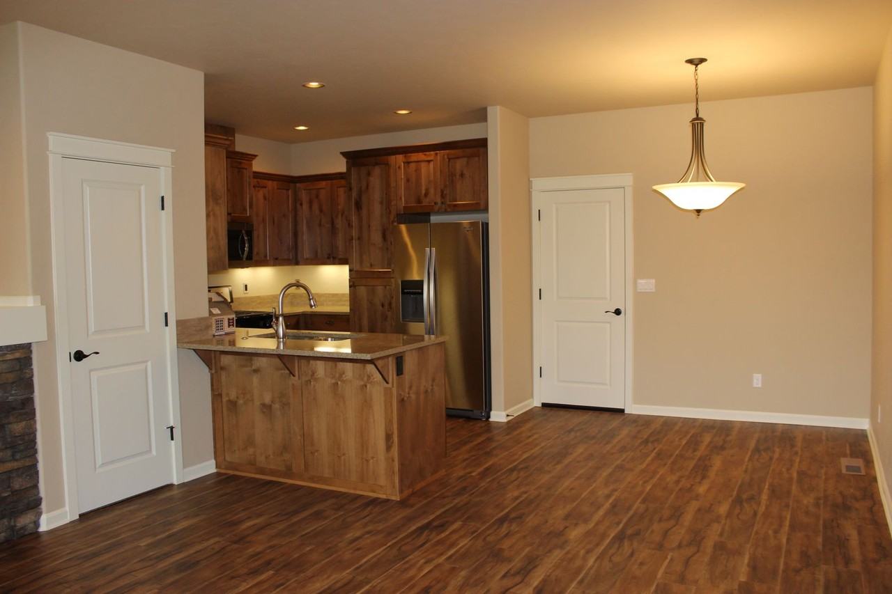 3195 Sw 28th St - Photo 3 of 24