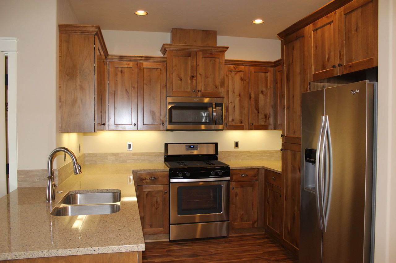 3195 Sw 28th St - Photo 7 of 24