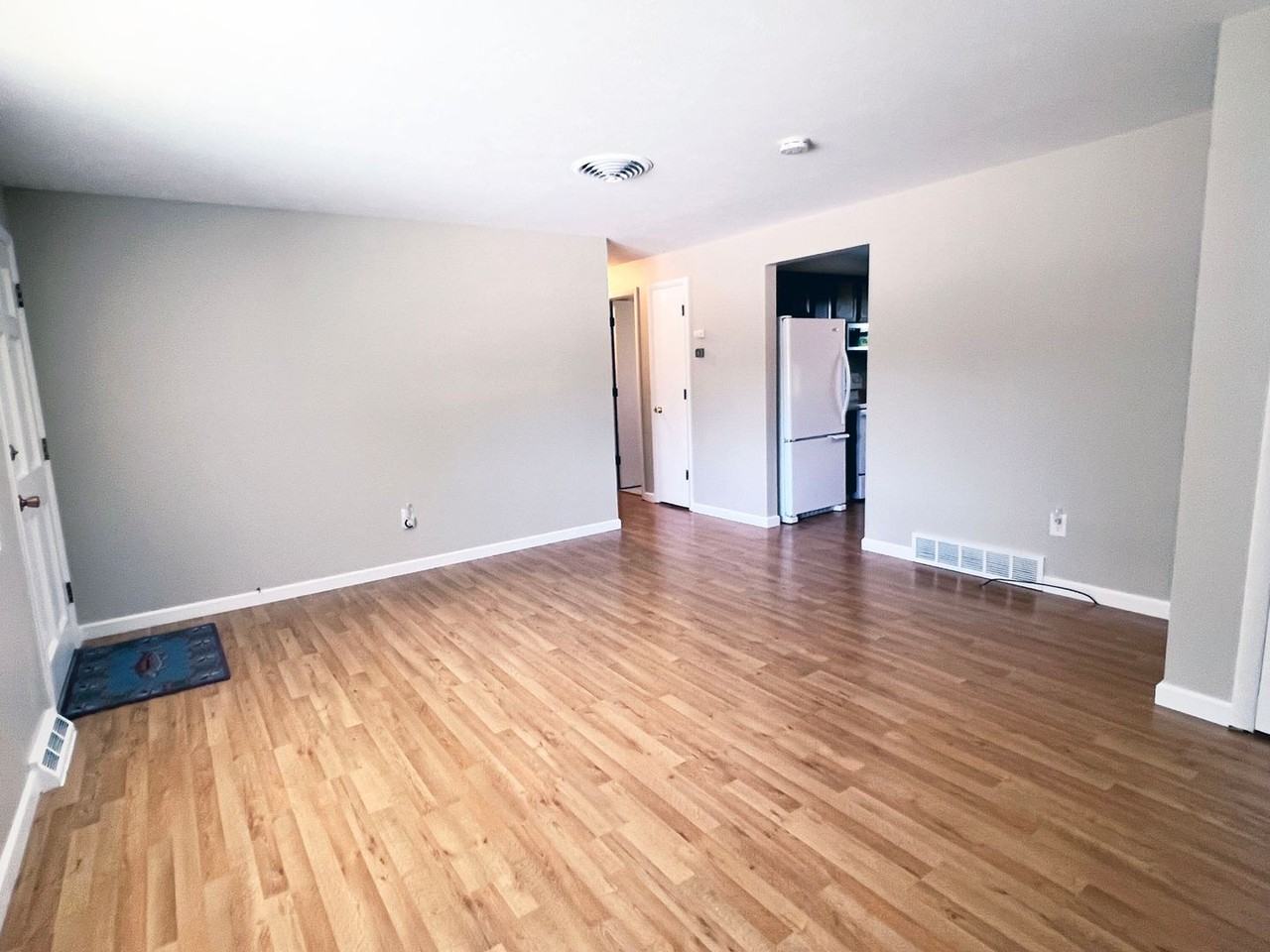 7535 Otis St - Photo 5 of 19
