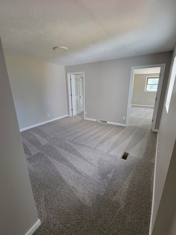 347 Locust Ave #A - Photo 5 of 8