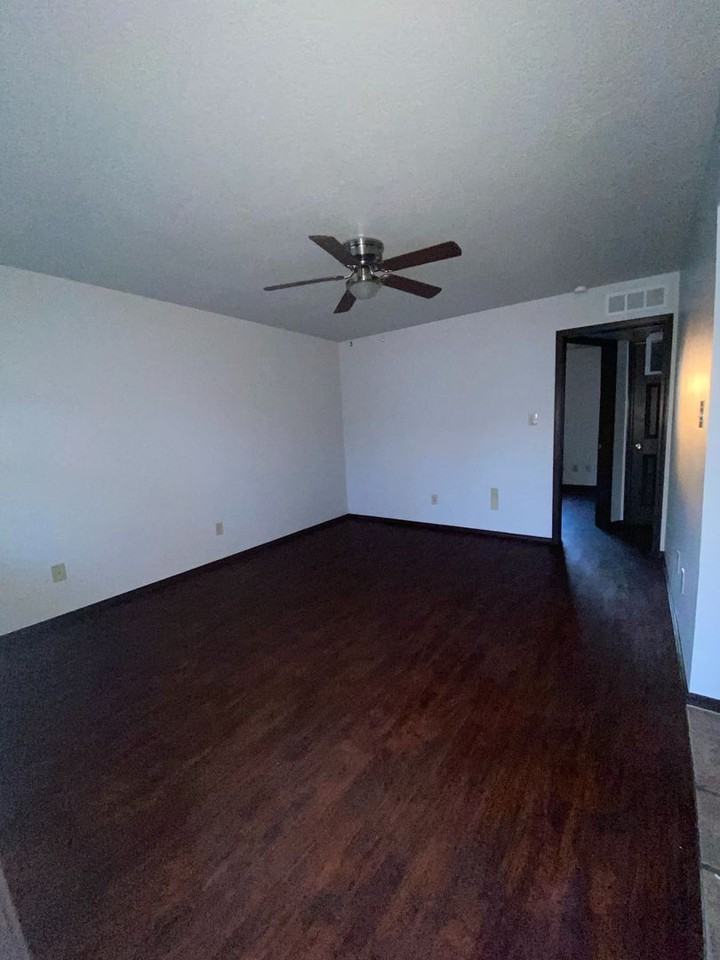 516 N Ponca Ave - Photo 2 of 9