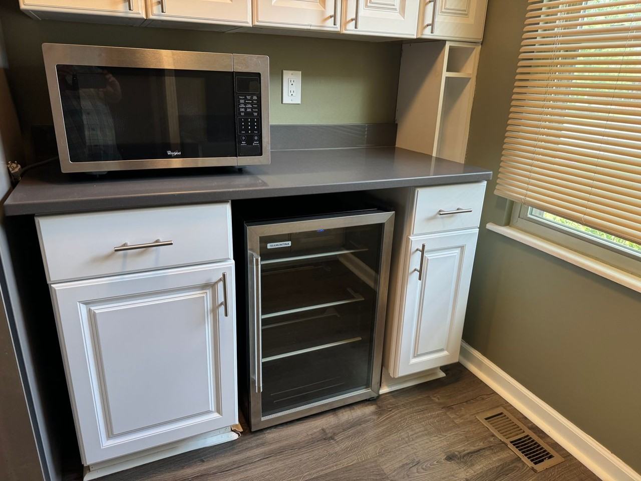 6723 Welland St - Photo 4 of 31