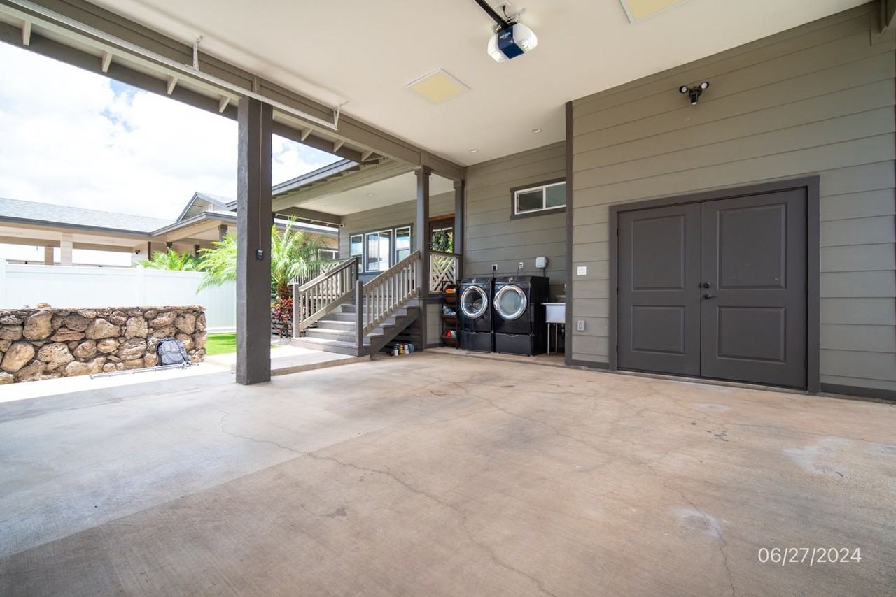 87-102 Kulaaupuni St #E - Photo 2 of 28