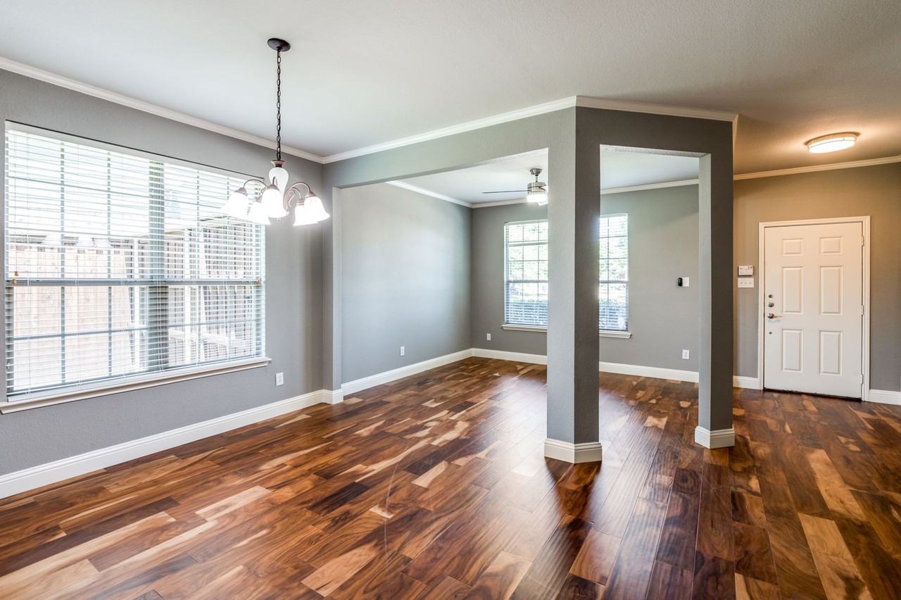 3900 Ironstone Ln - Photo 3 of 25