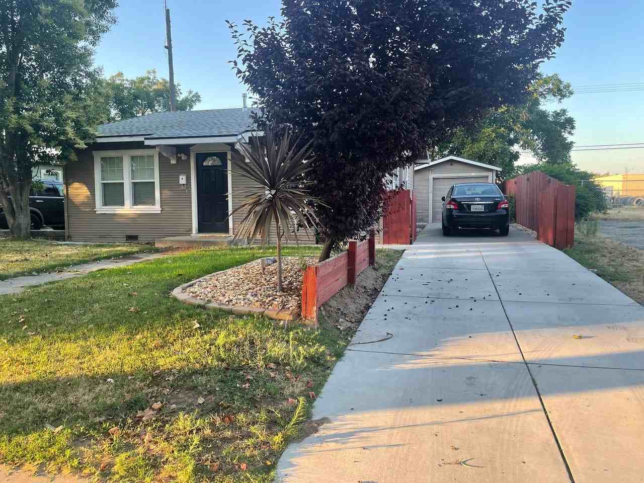 707 N Broadway - Photo 2 of 15