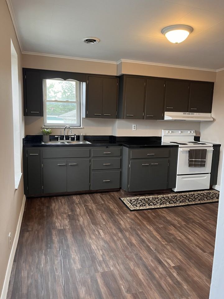 234 Lloyd Ave #234C - Photo 3 of 12