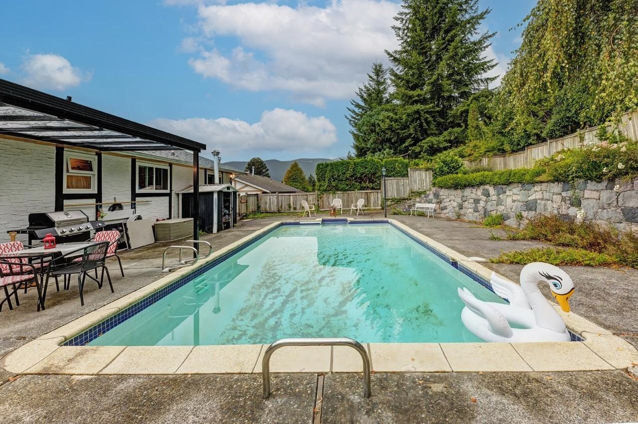 5240 Ranger Avenue - Photo 2 of 24