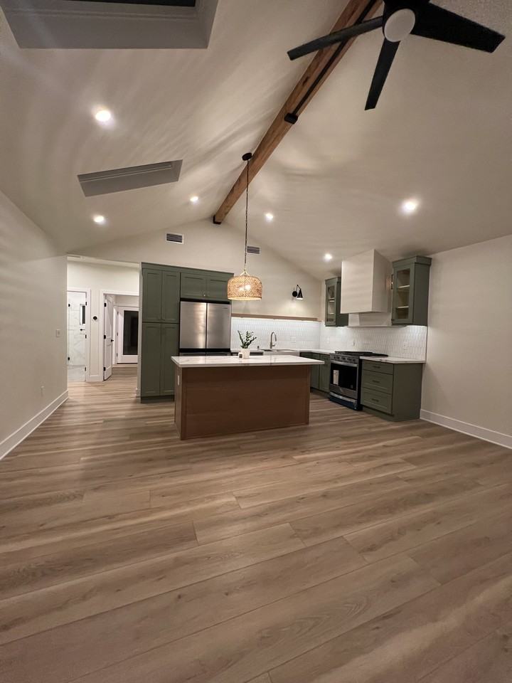 320 N Broadmoor Ave #NA - Photo 2 of 14