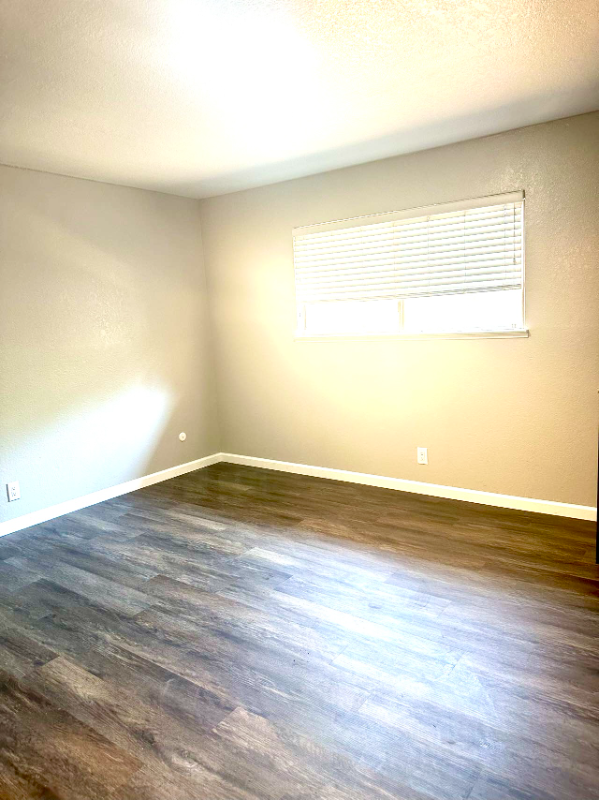 8160 Don Ave #1 - Photo 3 of 8