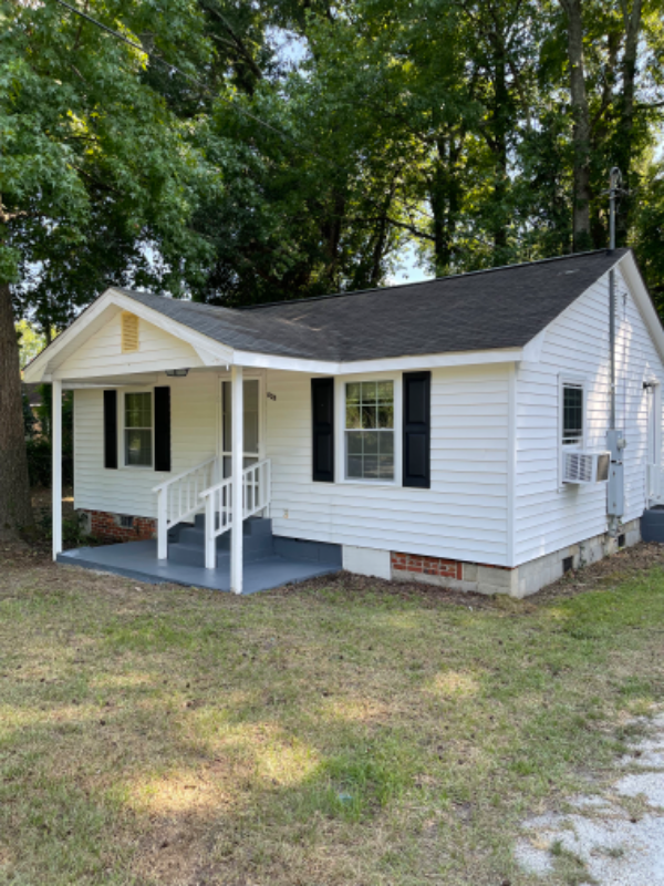 408 Daventry Dr - Photo 2 of 19