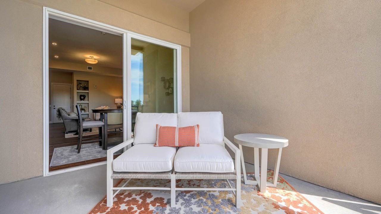 50 Spectrum Loop - Photo 2 of 14