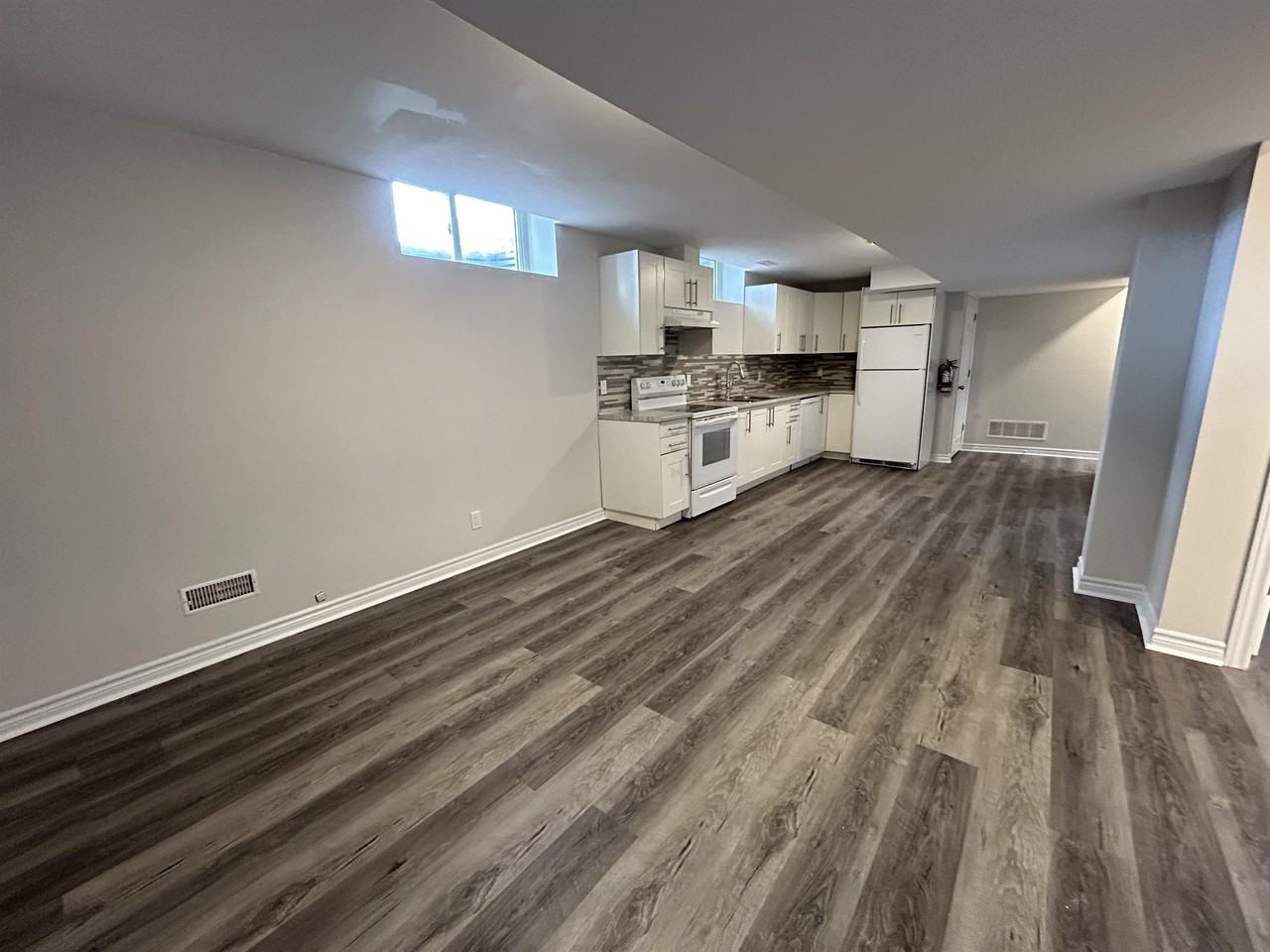 725 Limeridge Rd E #2LOWER - Photo 2 of 10