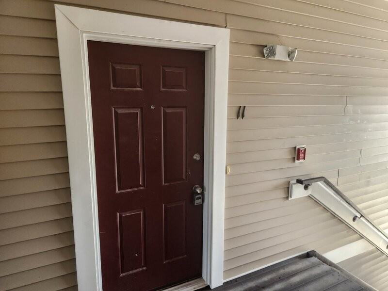 1320 Se Florence Dr #11 - Photo 3 of 25