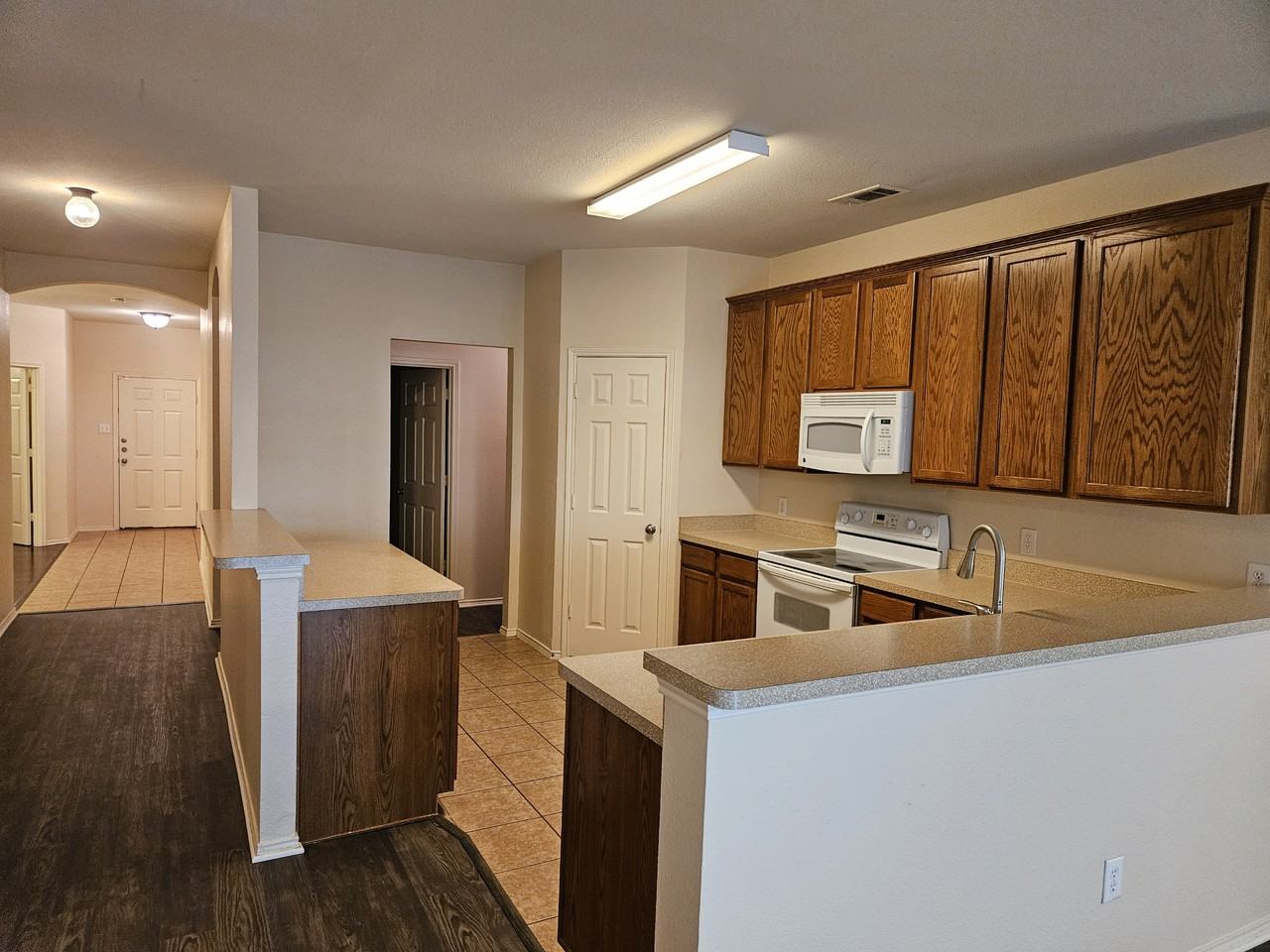 5821 Blue Ribbon Rd - Photo 3 of 16