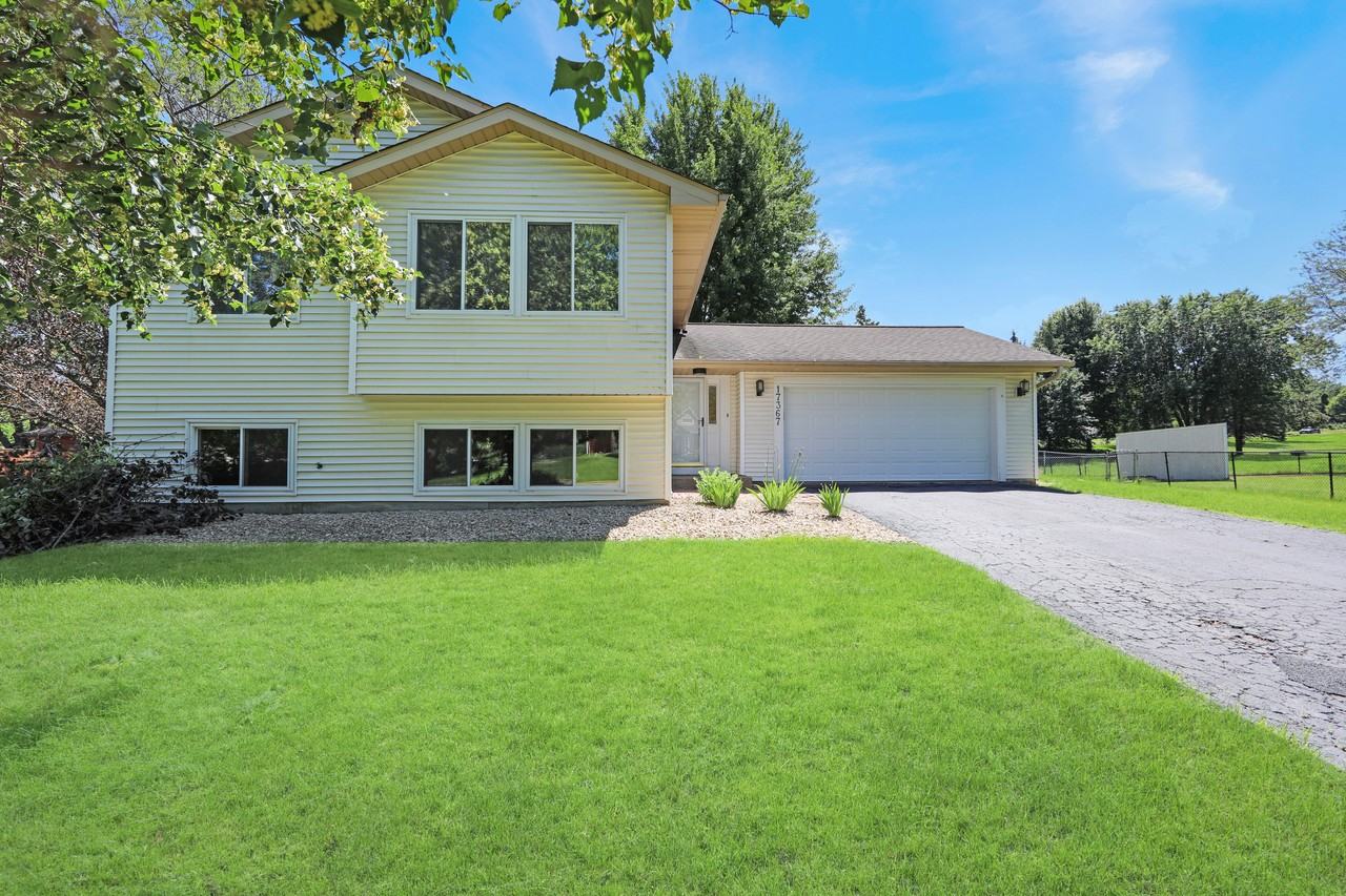 17367 Idlewood Way - Photo 2 of 28