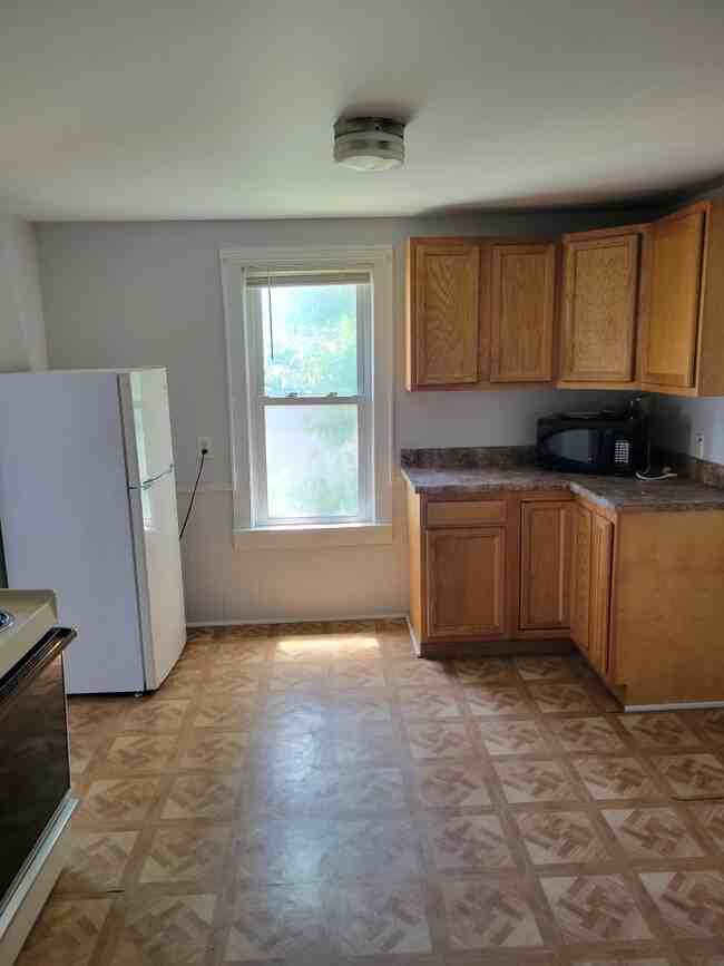 106 Dawson St - Photo 2 of 8