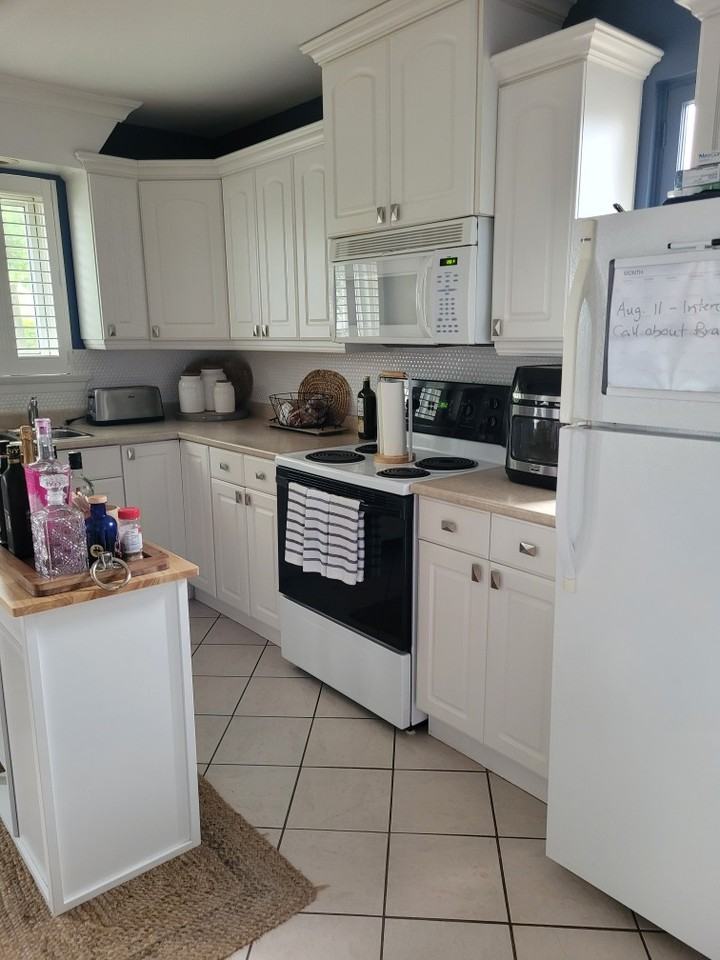 543 Gainsborough Road - Photo 3 of 8