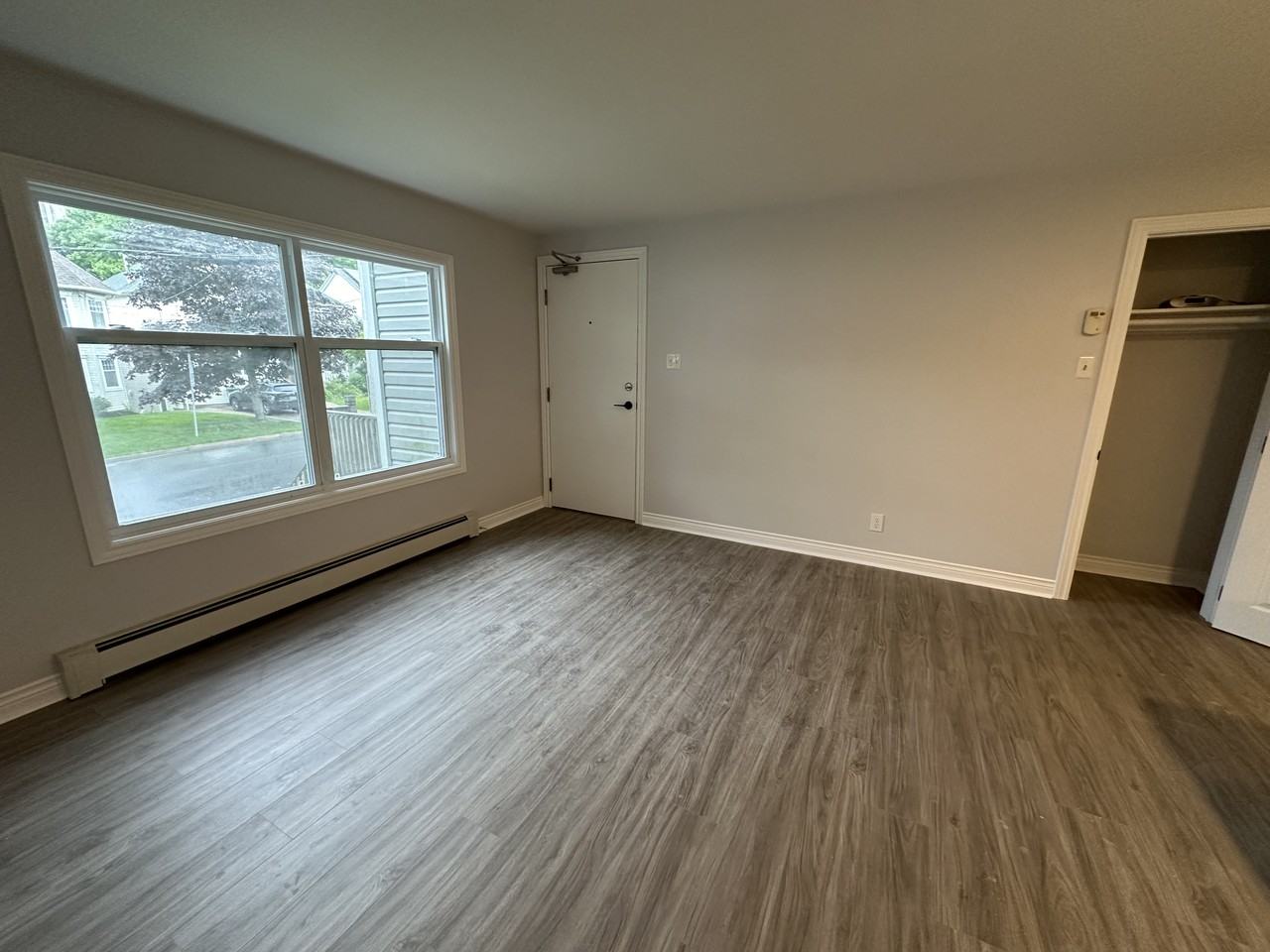 854 McLean Street #04 - Photo 5 of 38