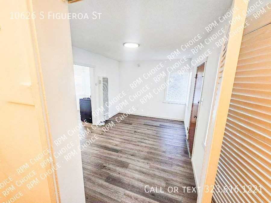 10626 S Figueroa St - Photo 2 of 19