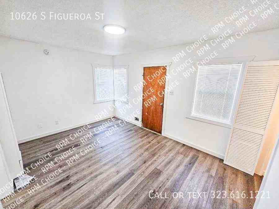 10626 S Figueroa St - Photo 3 of 19