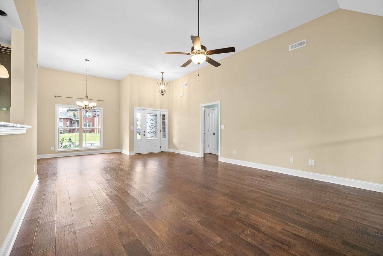 1029 Garner Hills Dr - Photo 6 of 30