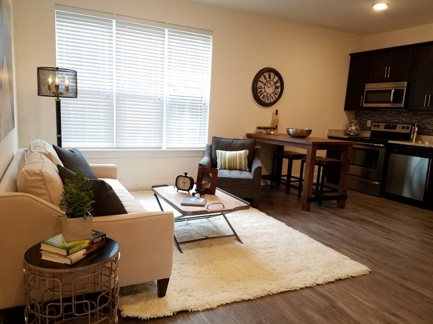 Mayfair West End - Photo 4 of 8