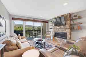 featured image of 21 Buffalo Dr