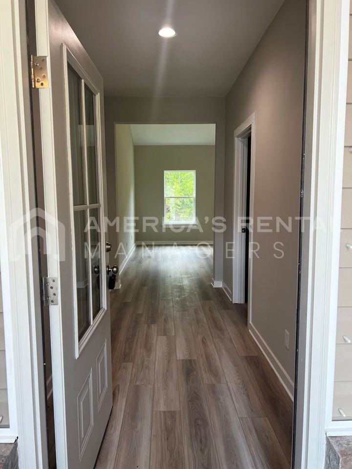 319 Kennesaw Ave - Photo 6 of 29