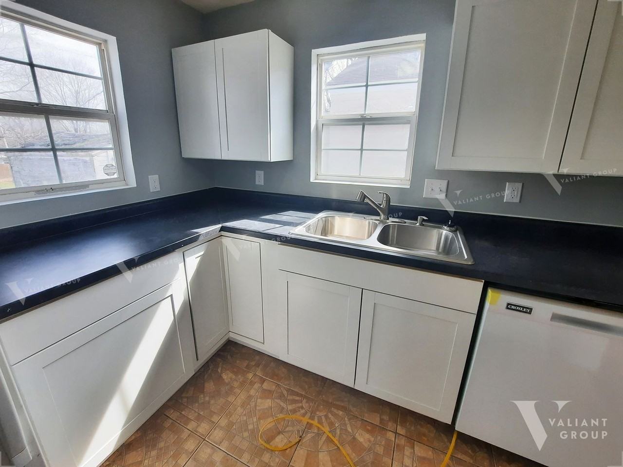 2030 N Boonville Ave - Photo 5 of 11