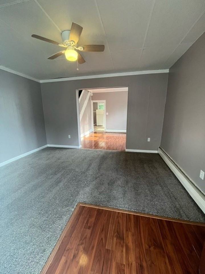 125 Penn St - Photo 2 of 14