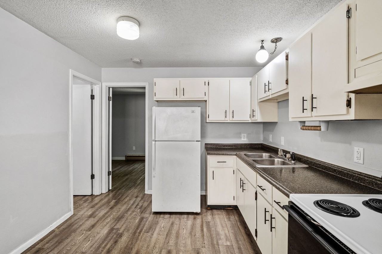 790 Country Aire Court - Photo 2 of 16
