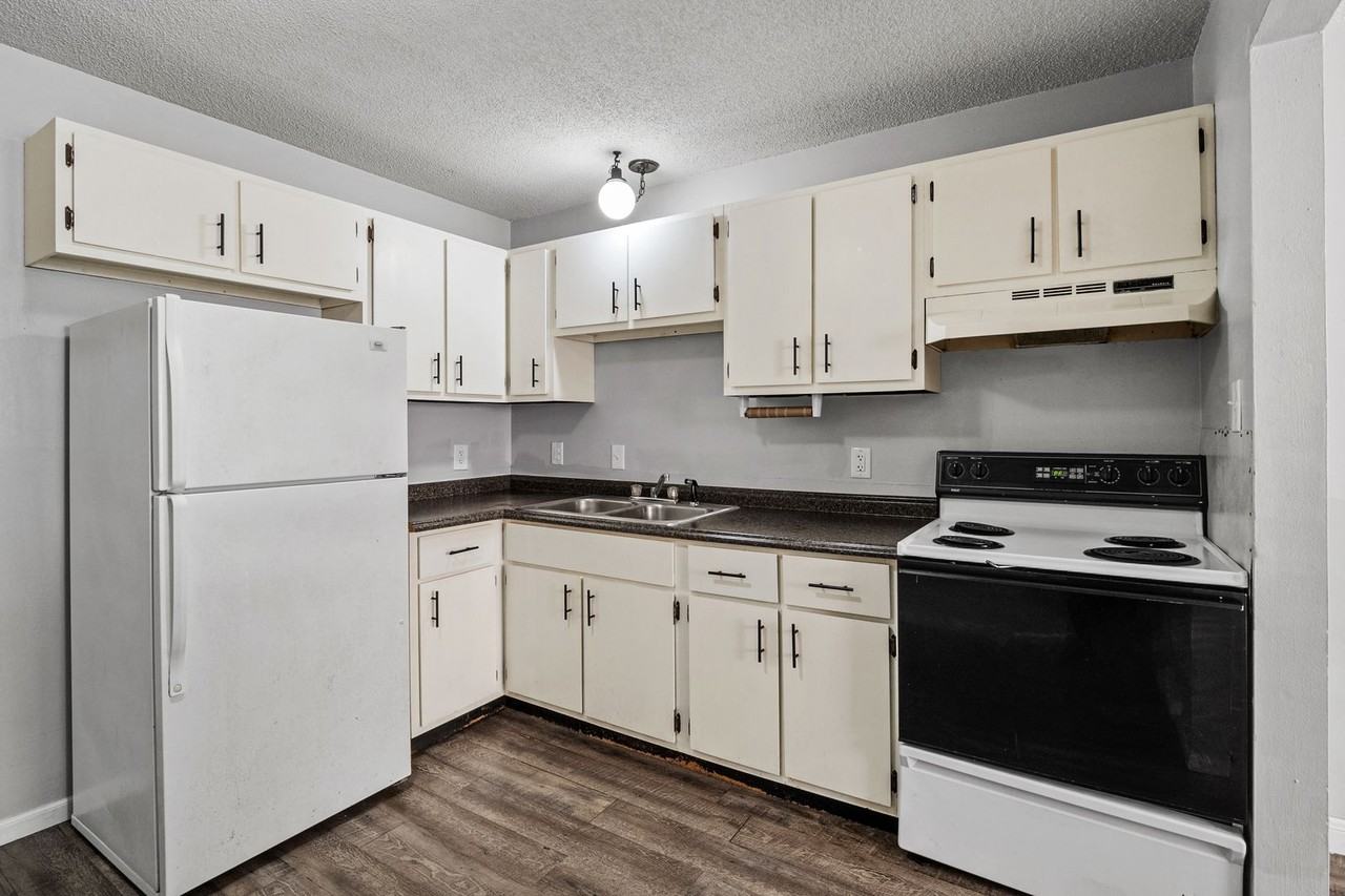 790 Country Aire Court - Photo 3 of 16