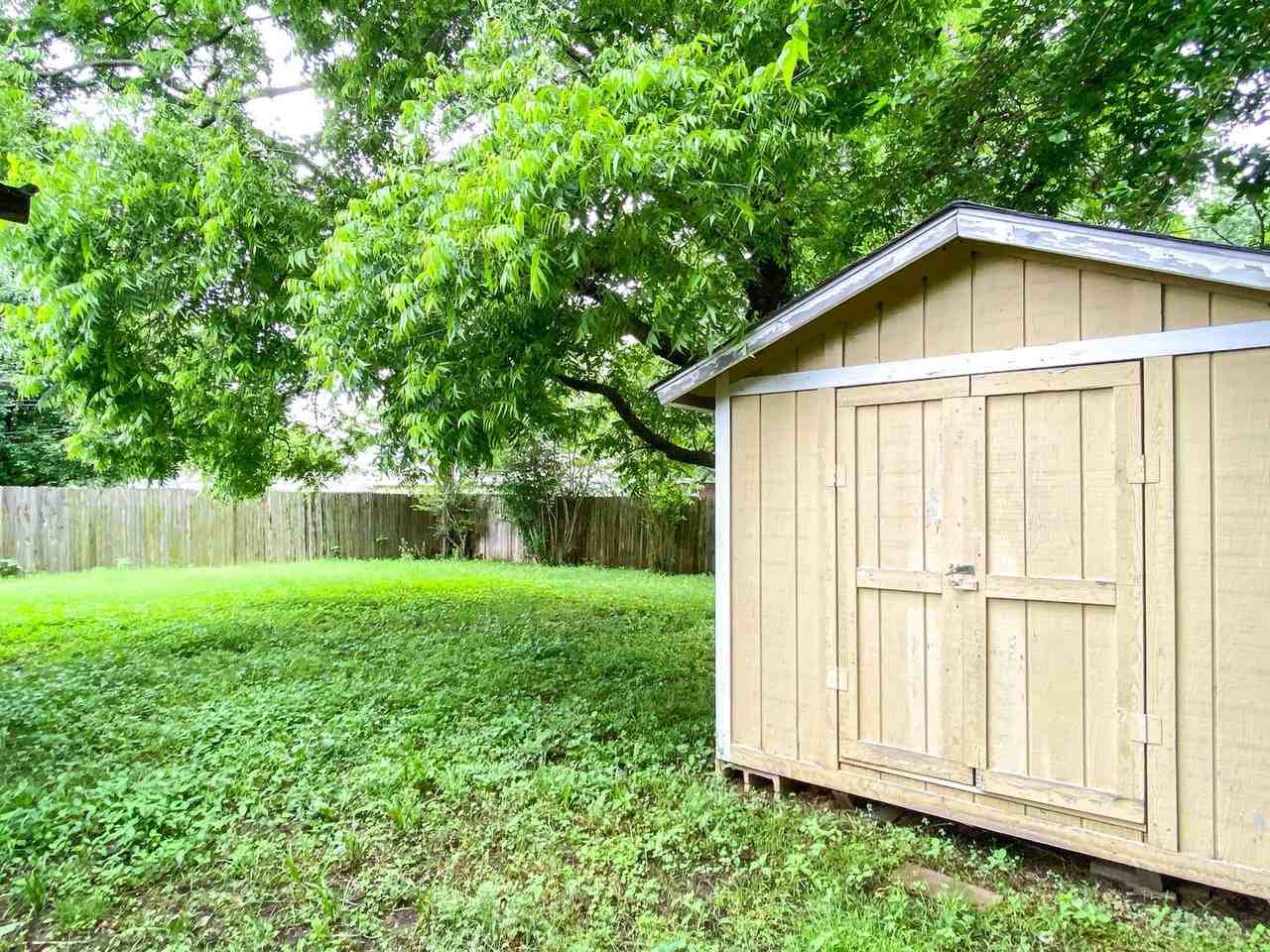 404 S Garnett Rd - Photo 4 of 15