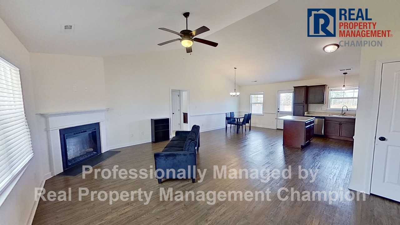 107 Easton Dr - Photo 2 of 26