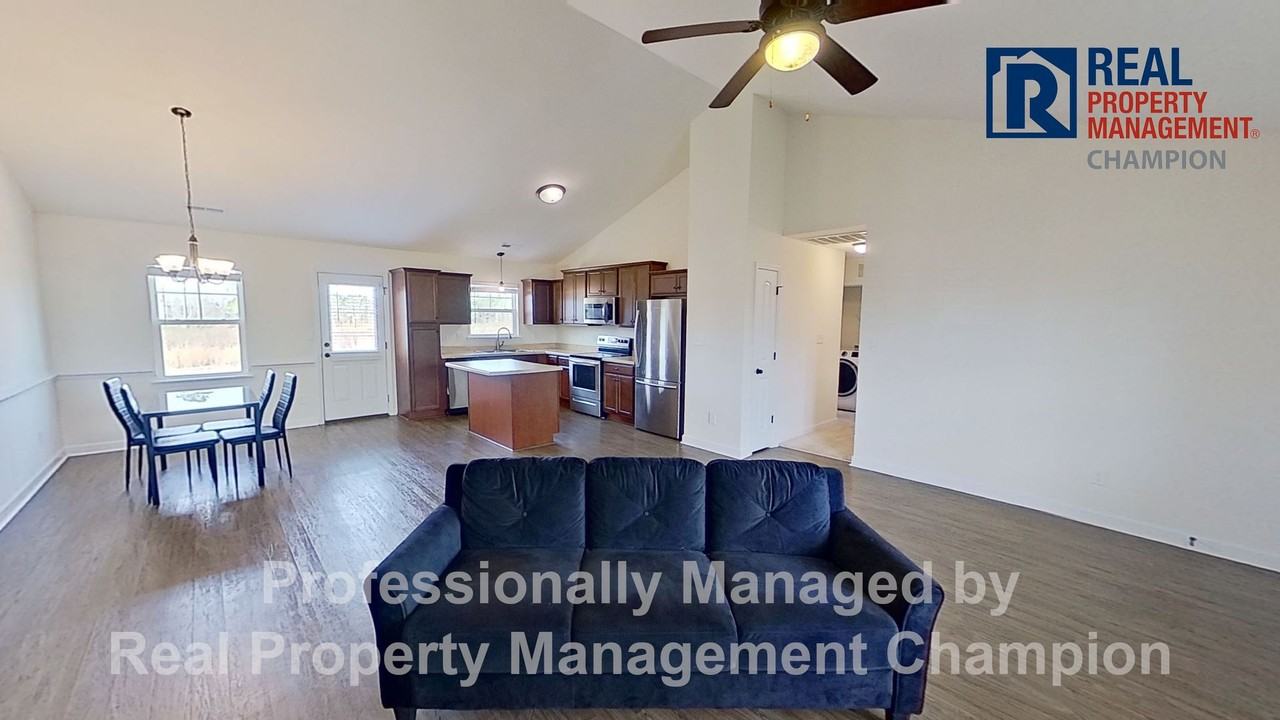 107 Easton Dr - Photo 3 of 26