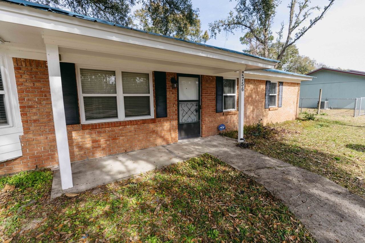 2756 Oak Ridge Rd W - Photo 2 of 41