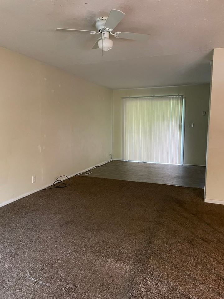 8504 E 93rd St - Photo 6 of 11