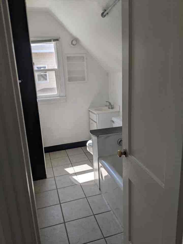 1720 Cherry Ave #4 - Photo 3 of 7