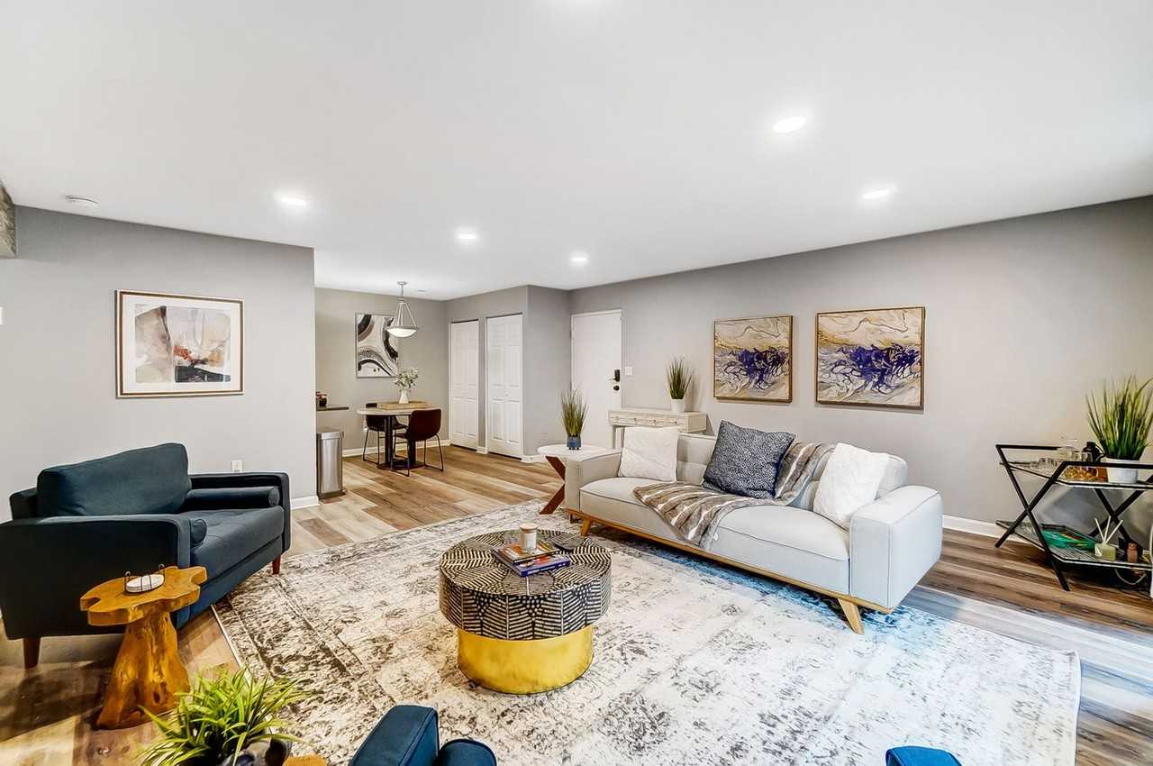 801 Delta Ave - Photo 3 of 34