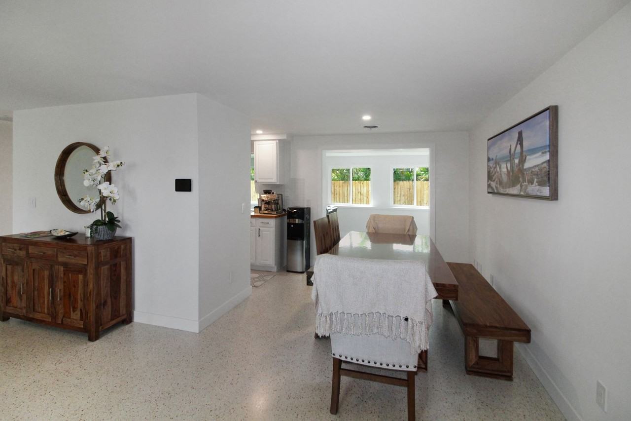 324 Treasure Rd - Photo 5 of 14