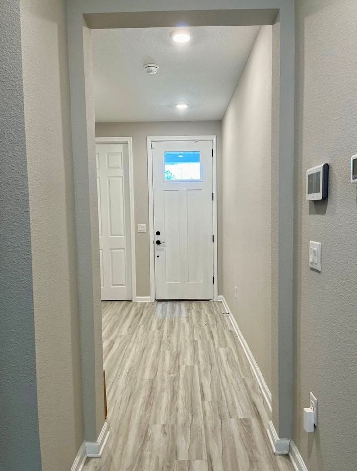 75920 Saffron Ln - Photo 2 of 18