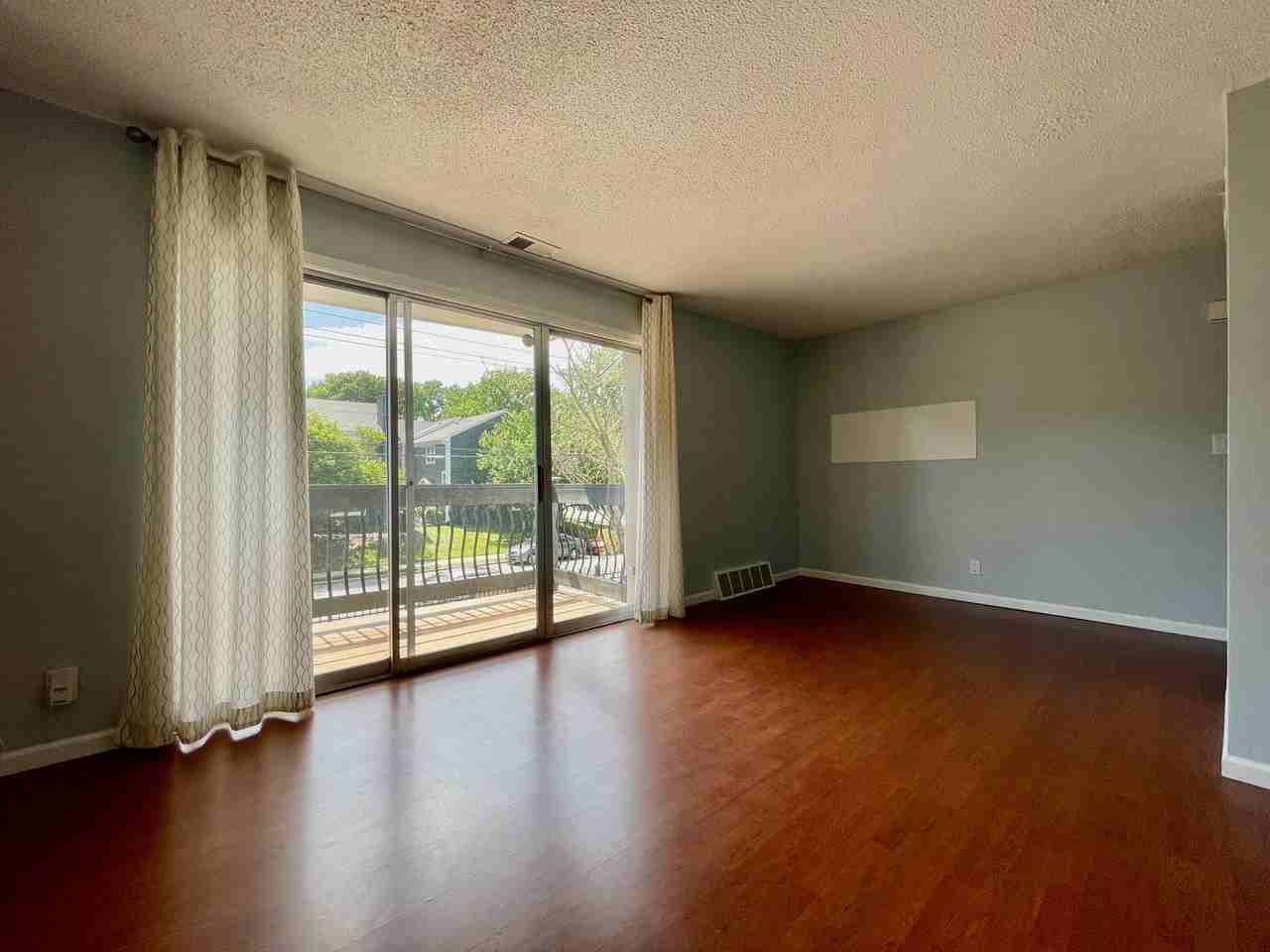 4147 Roanoke Rd #17 - Photo 5 of 15
