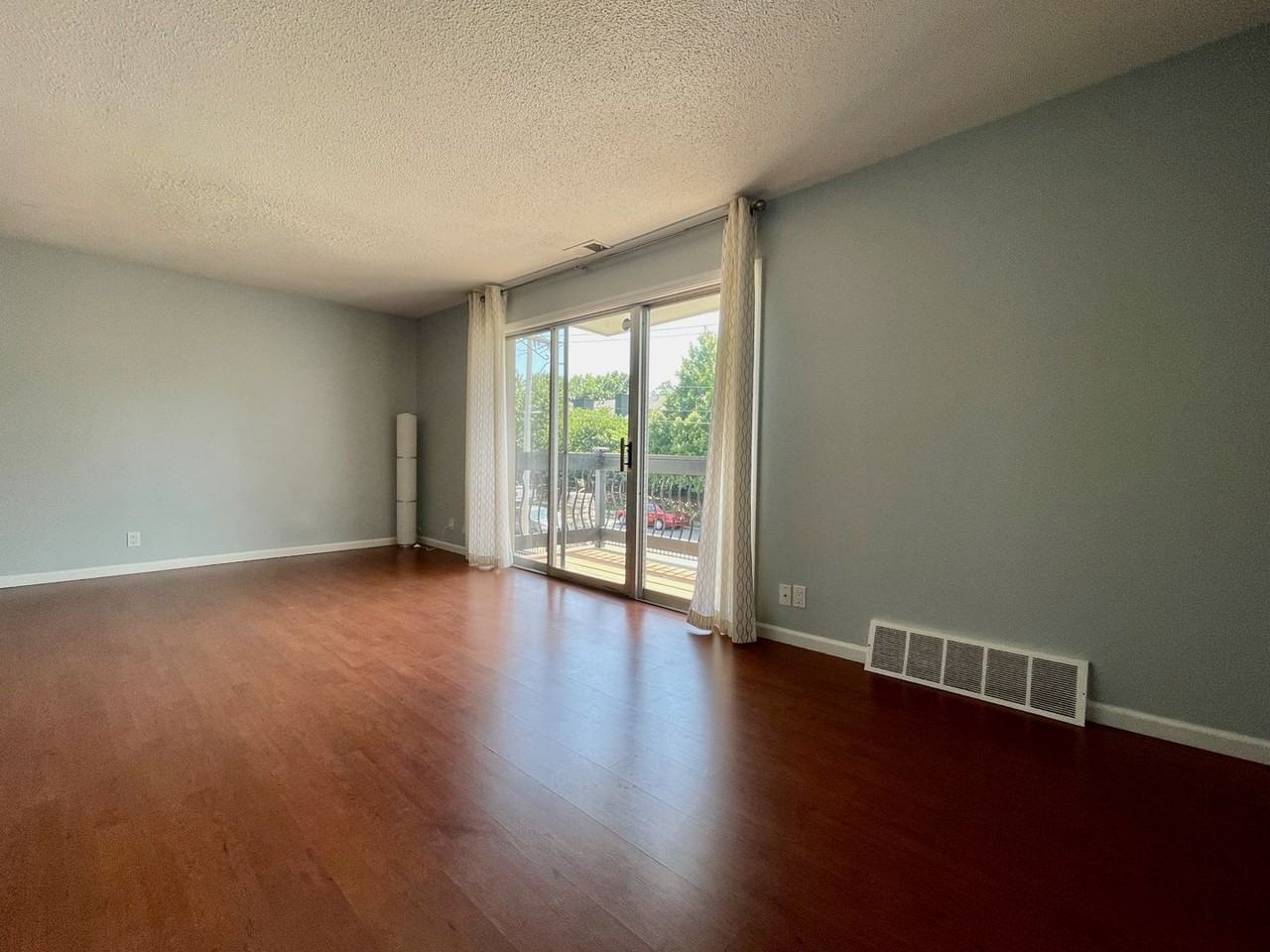 4147 Roanoke Rd #17 - Photo 6 of 15