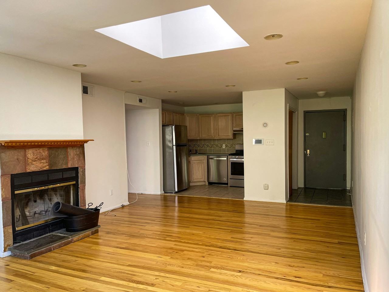 200 Pacific St #2 - Photo 3 of 8