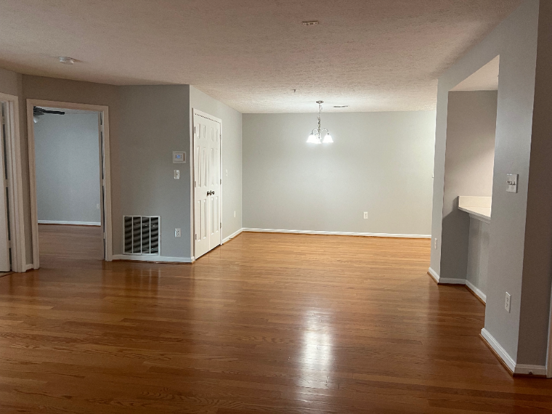 3704 Excalibur Ct - Photo 2 of 18