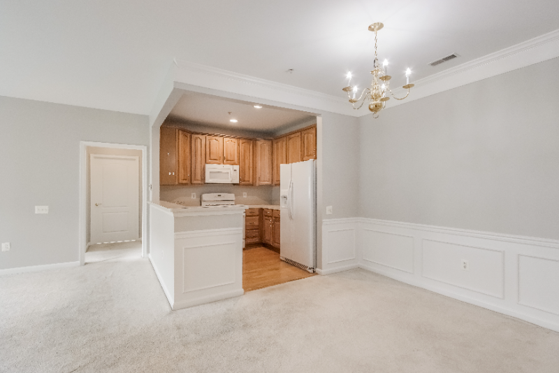 404 Harrison Ct #G - Photo 3 of 20