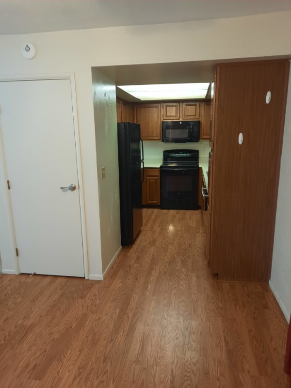 333 W Leroux St #H5 - Photo 4 of 13