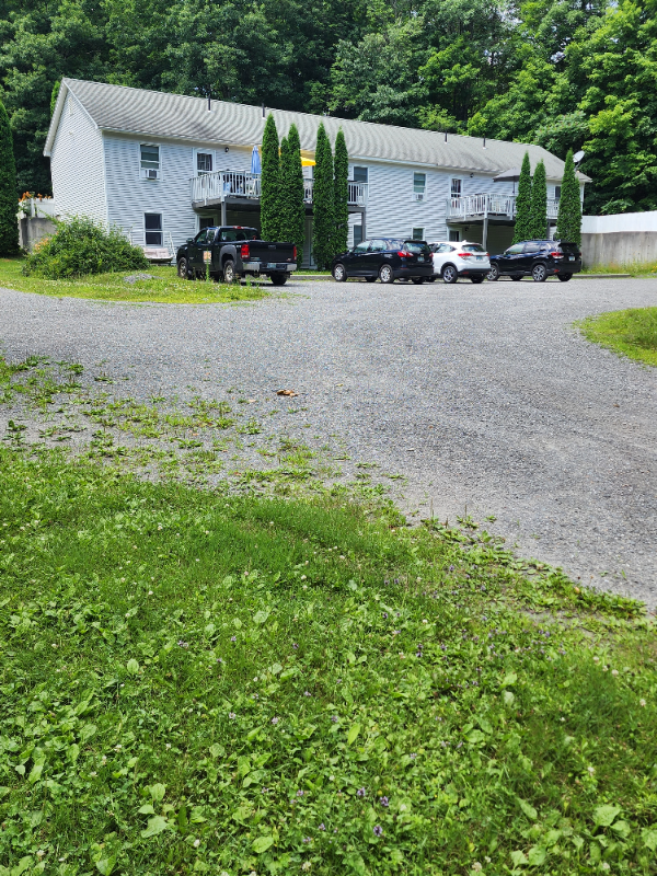 59 Old Chesham Rd #4 - Photo 3 of 17